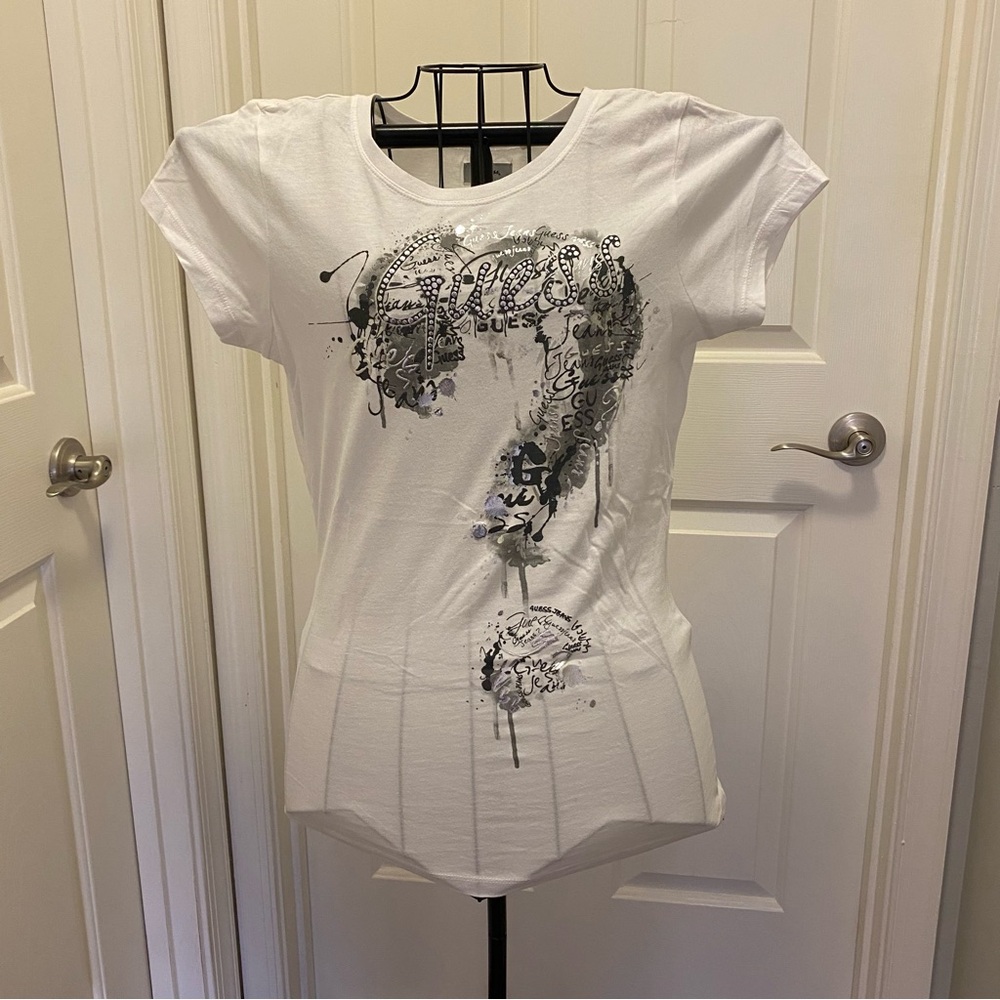Guess White Graphic Short Sleeve Tee, size L